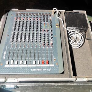 Mesa mezclas Soundcraft Spirit Live 3-2